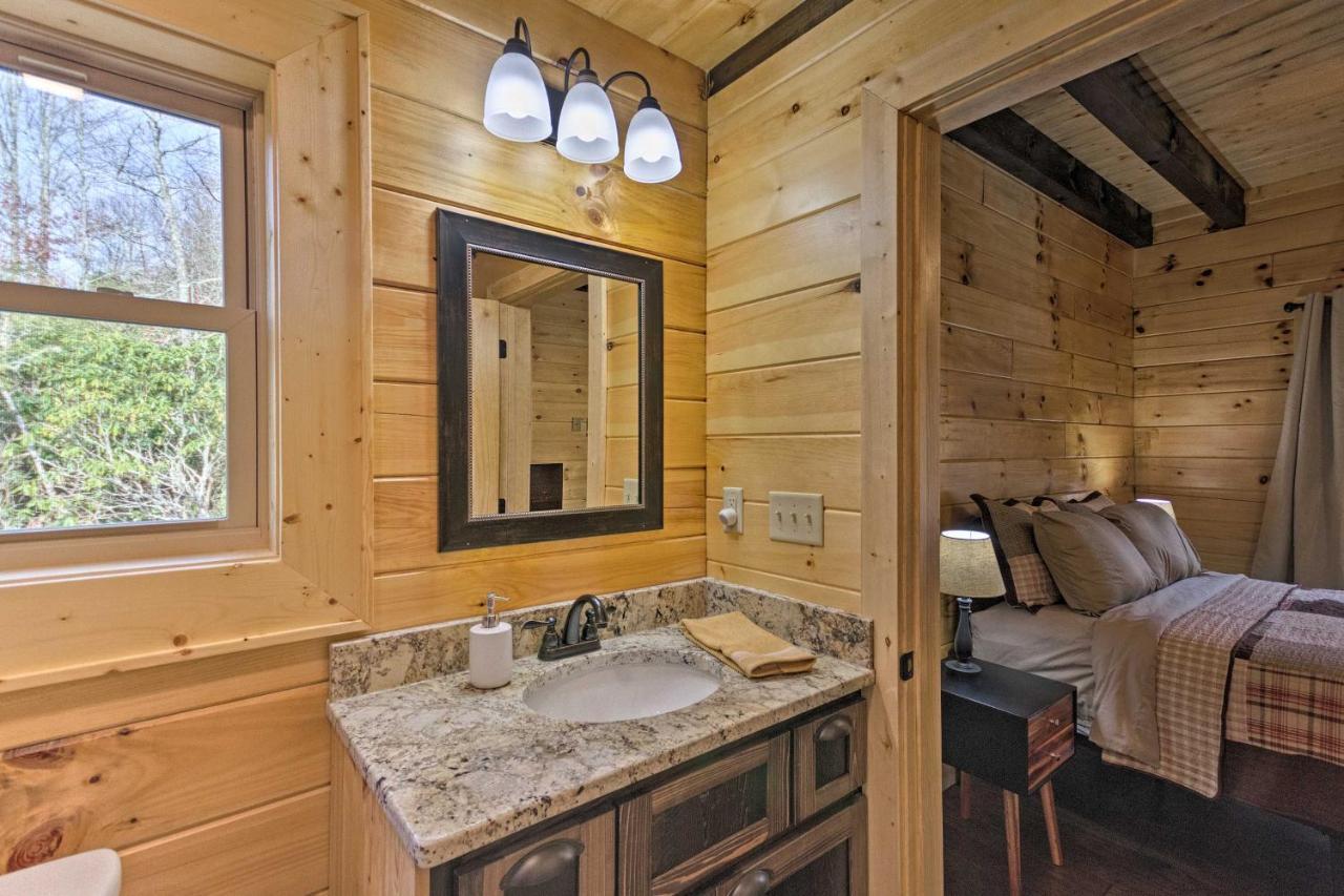 Hilltop Cabin On 5 Acres With Hot Tub And Waterfall! Bryson City Zewnętrze zdjęcie
