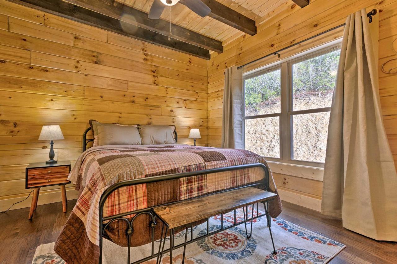 Hilltop Cabin On 5 Acres With Hot Tub And Waterfall! Bryson City Zewnętrze zdjęcie